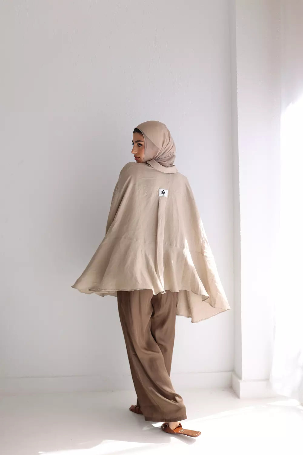 Flawy Linen Blouse - Shamla