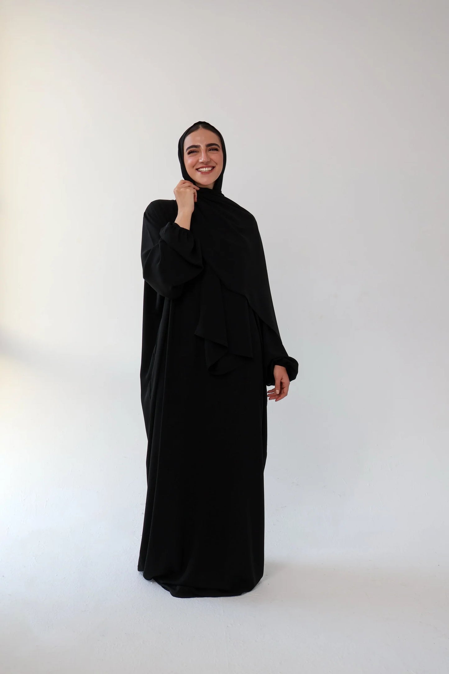 The Prayer Abaya - Plain Black - marmelade