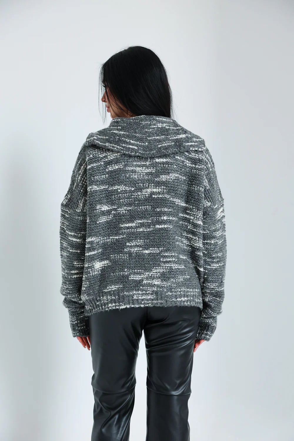 THE CLOUD COLLAR - Sara salama