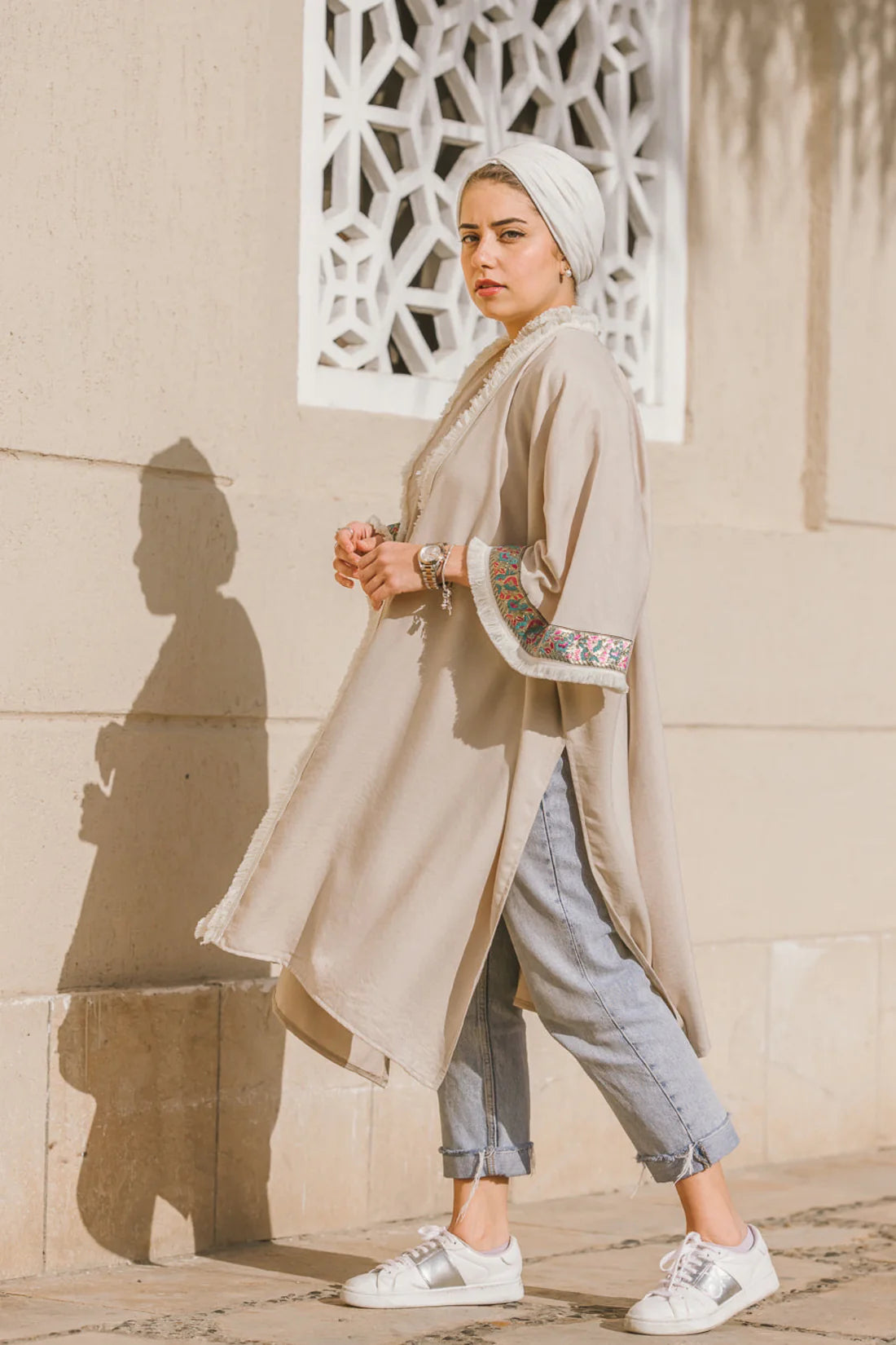 Mid length beije Kaftan - OBI