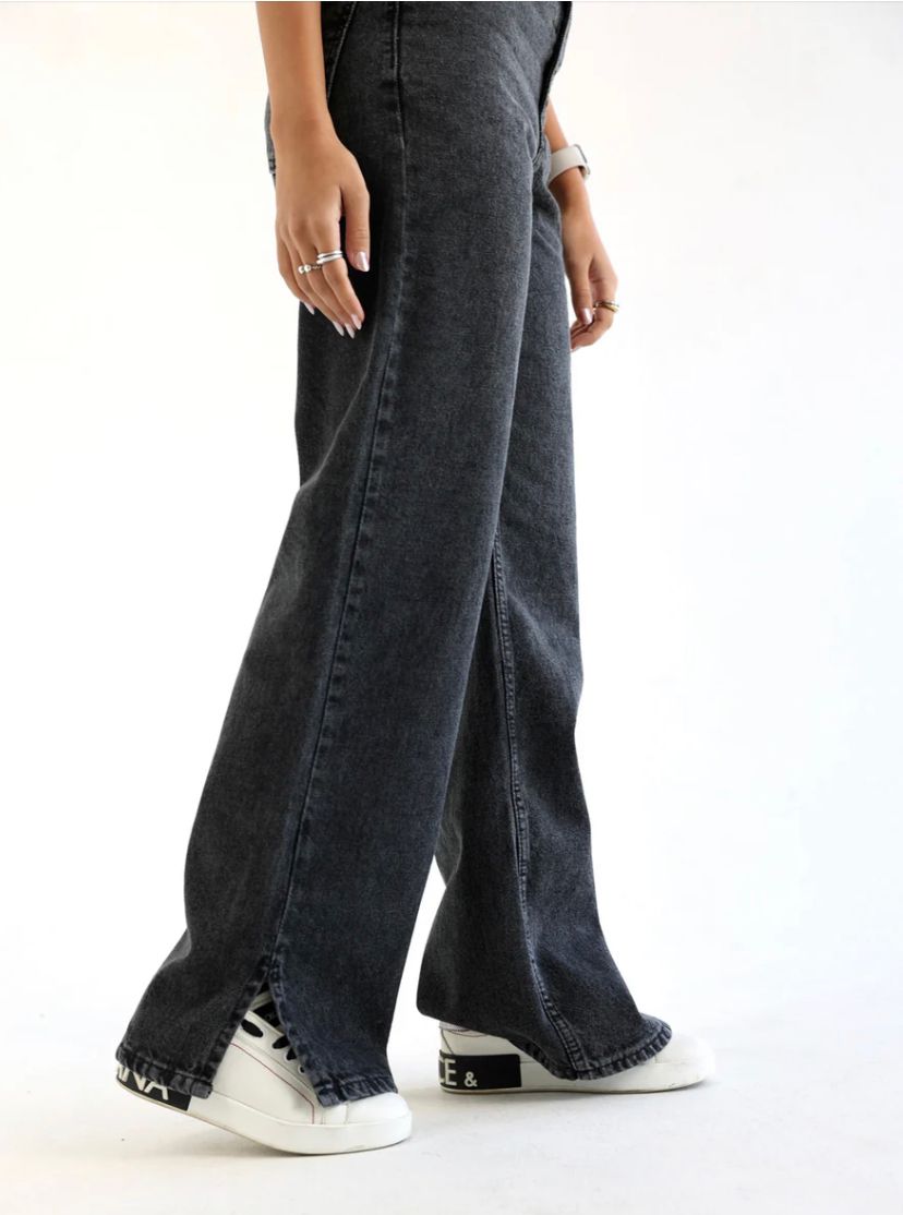 Wide Leg Jeans - Sara Salama