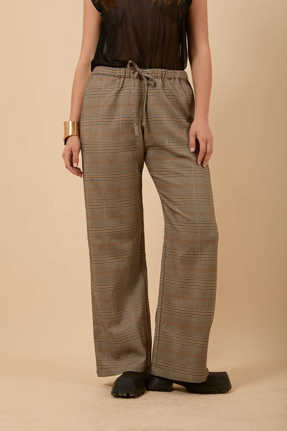 Check straight pants - Nahla el alfy