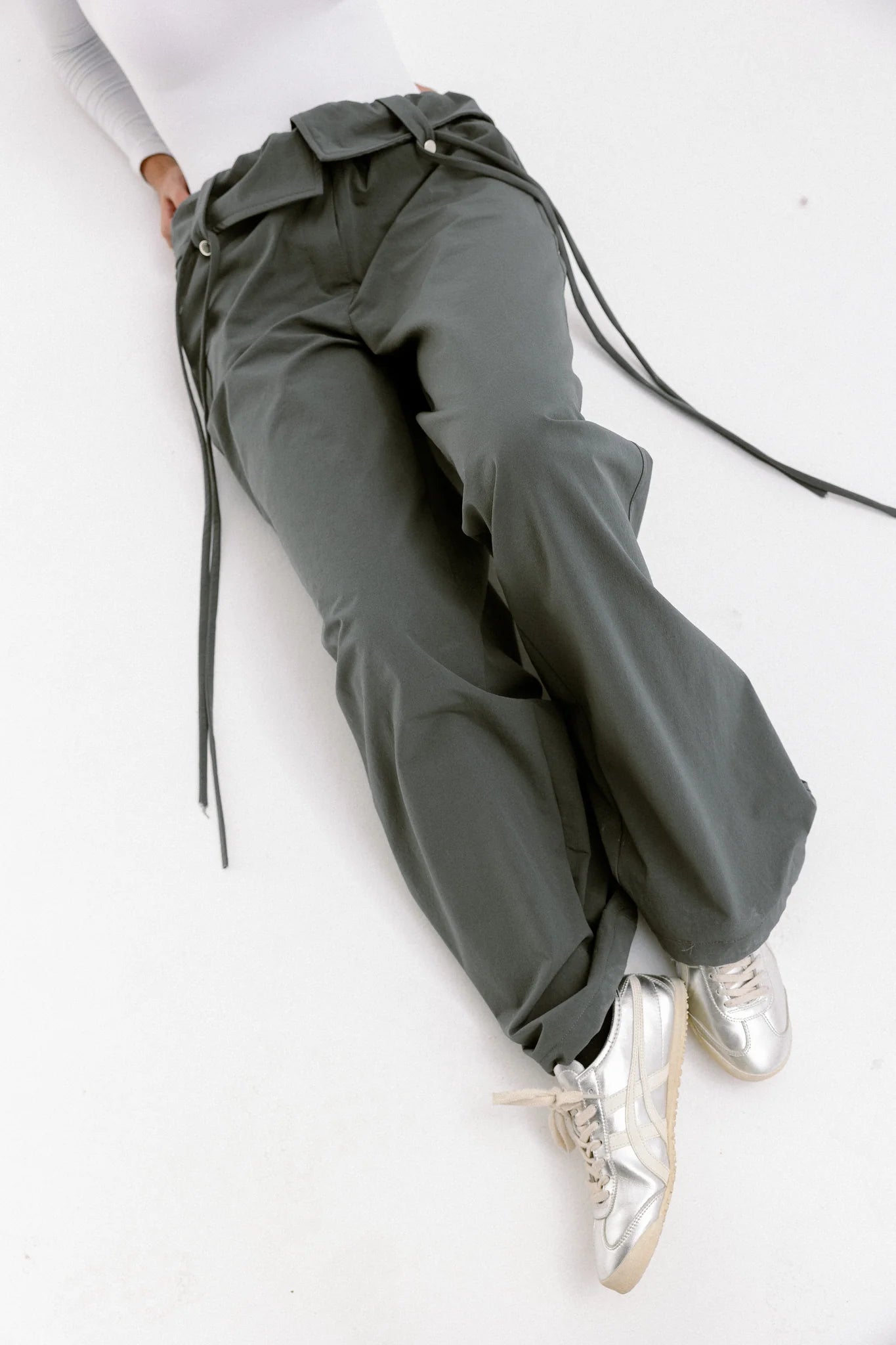 F25-P23 THE STORM PANTS - AED