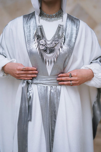 The Metalo n White - Naz