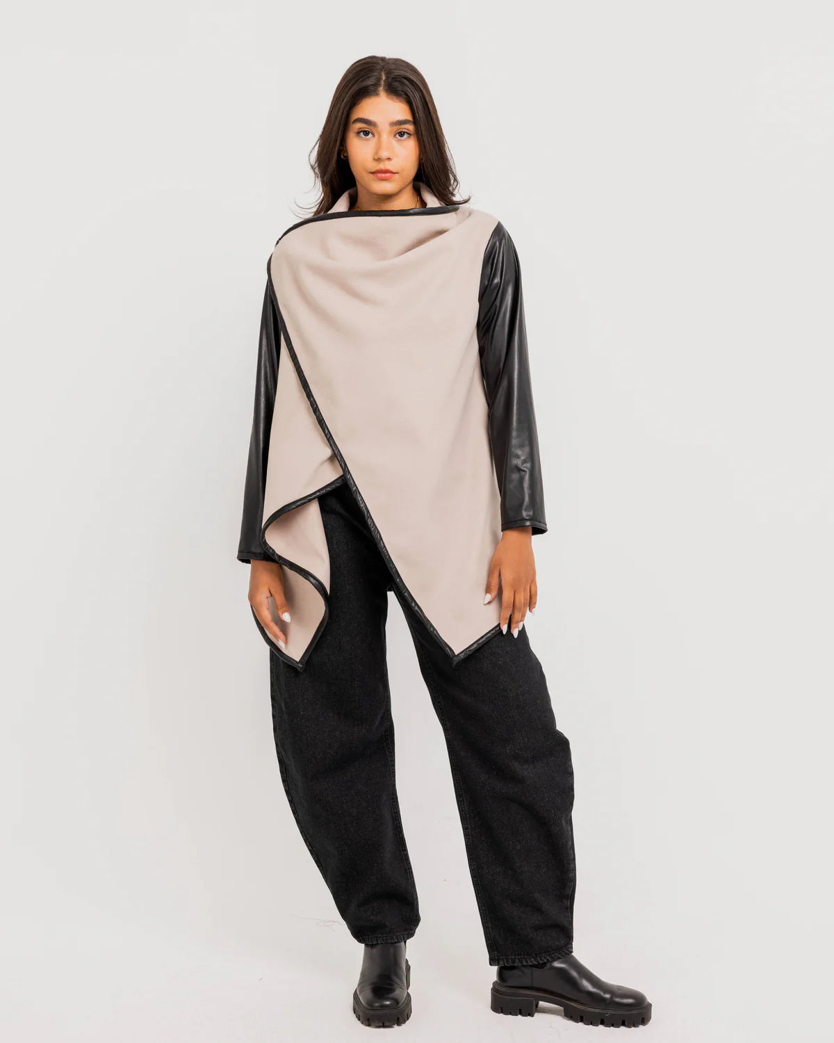 Leather sleeve coat - Theyab