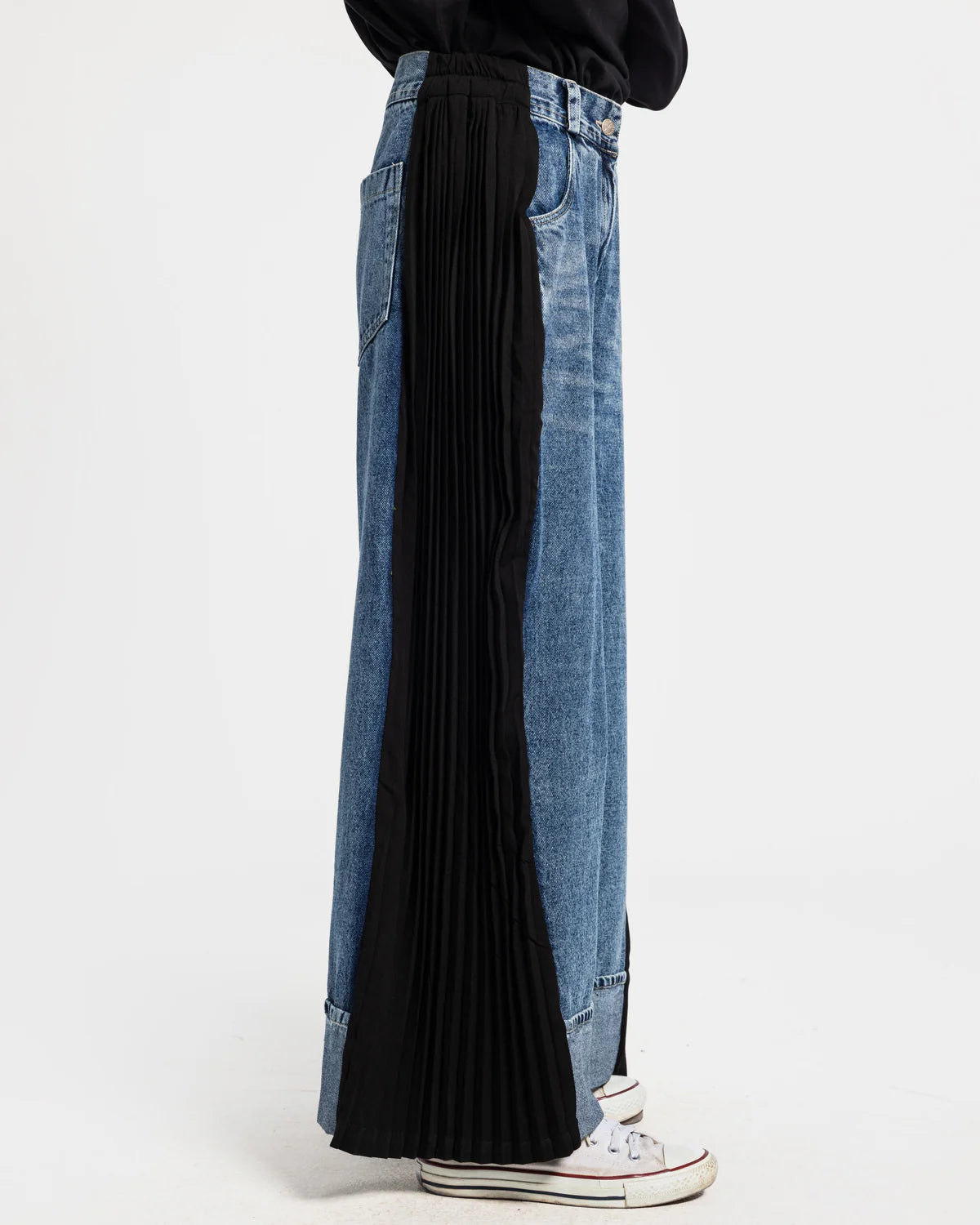 Side pleats denim pants - Theyab