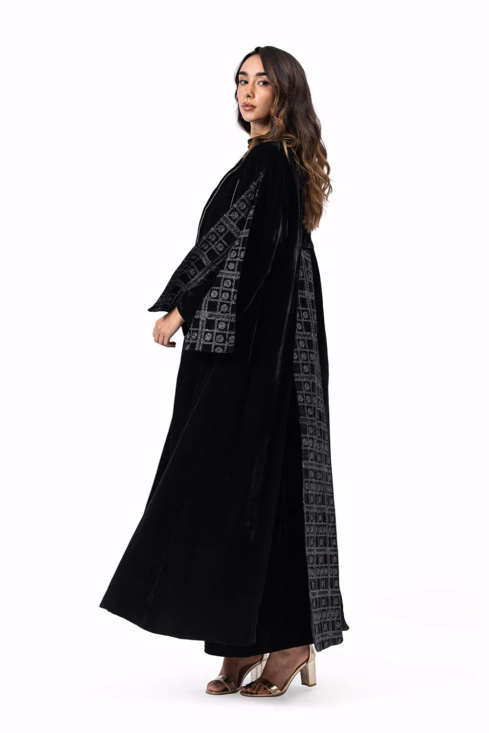 R26-K07 Noor Al-Layl Kaftan- AED