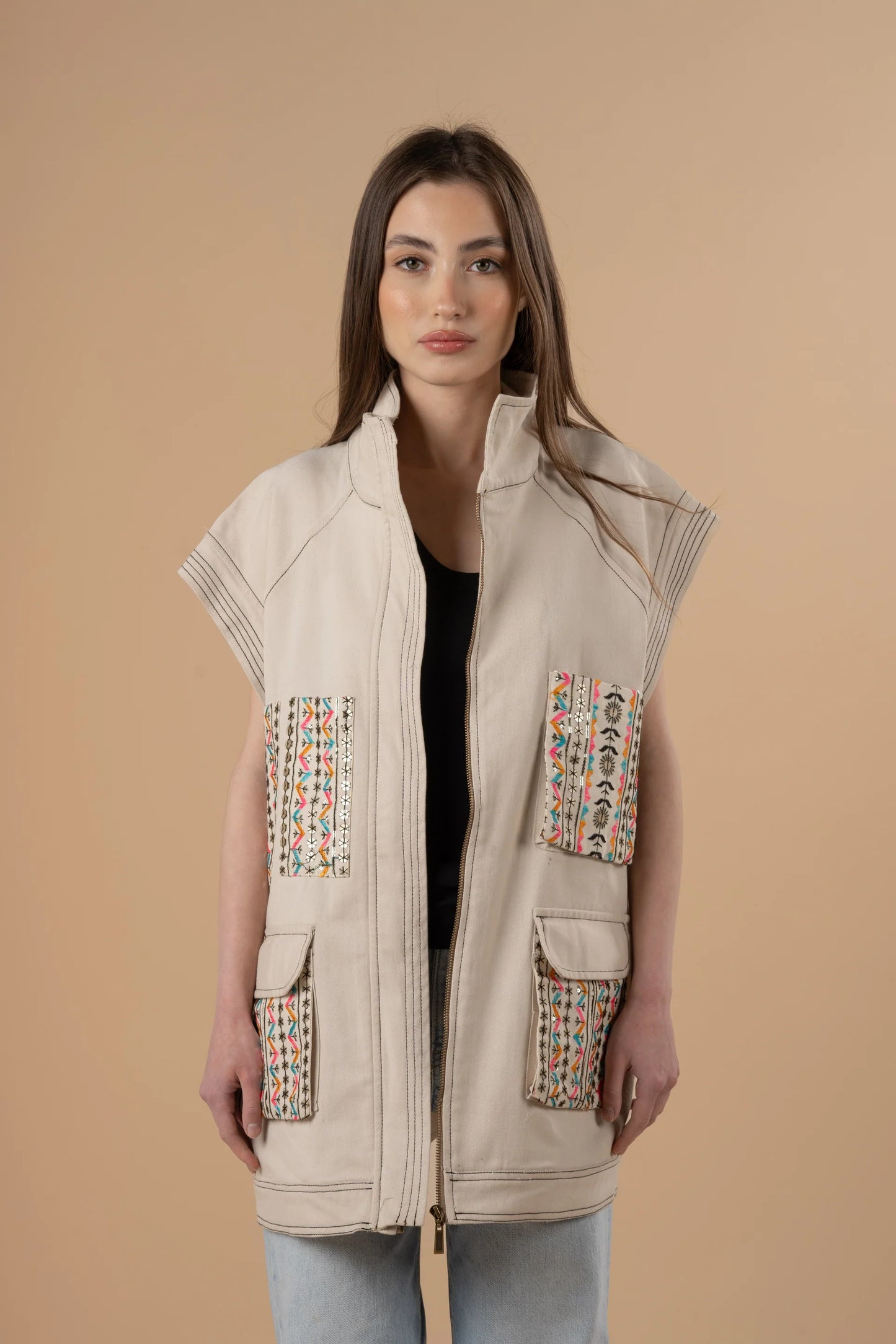 Embro pockets vest - Nahla El Alfy