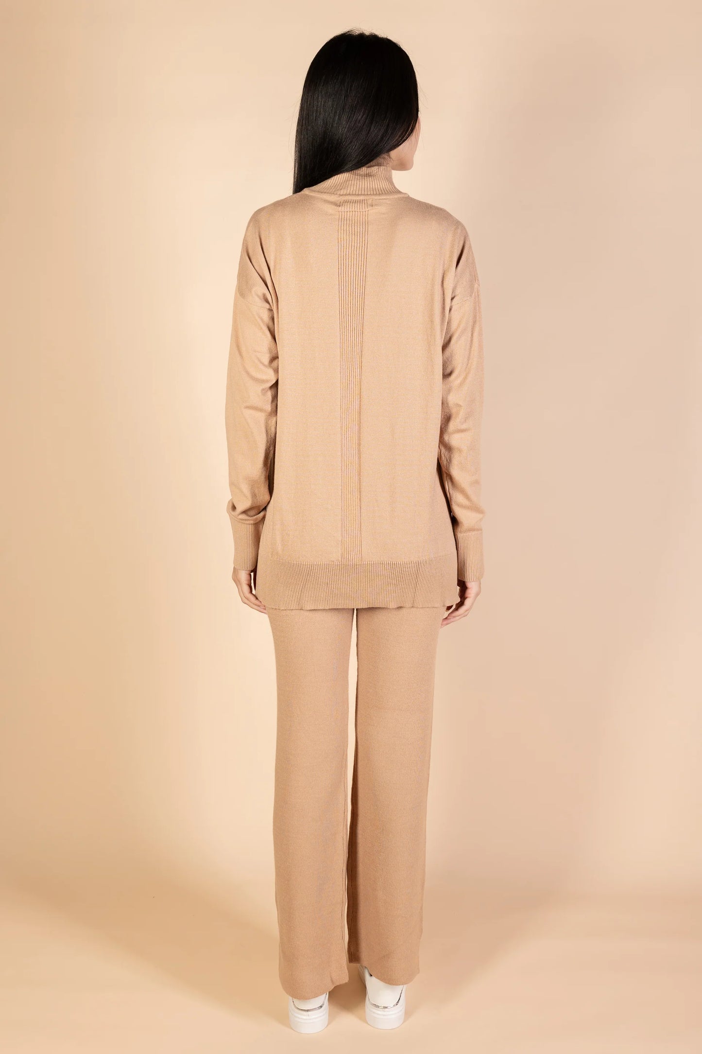 High Neck Knit Pullover - Nahla el alfy