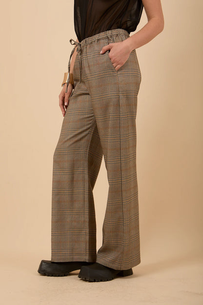 Check straight pants - Nahla el alfy