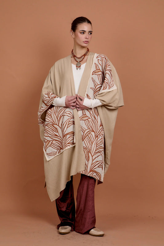 Rooted Muse - Embro linen Kimono - Nahla el alfy