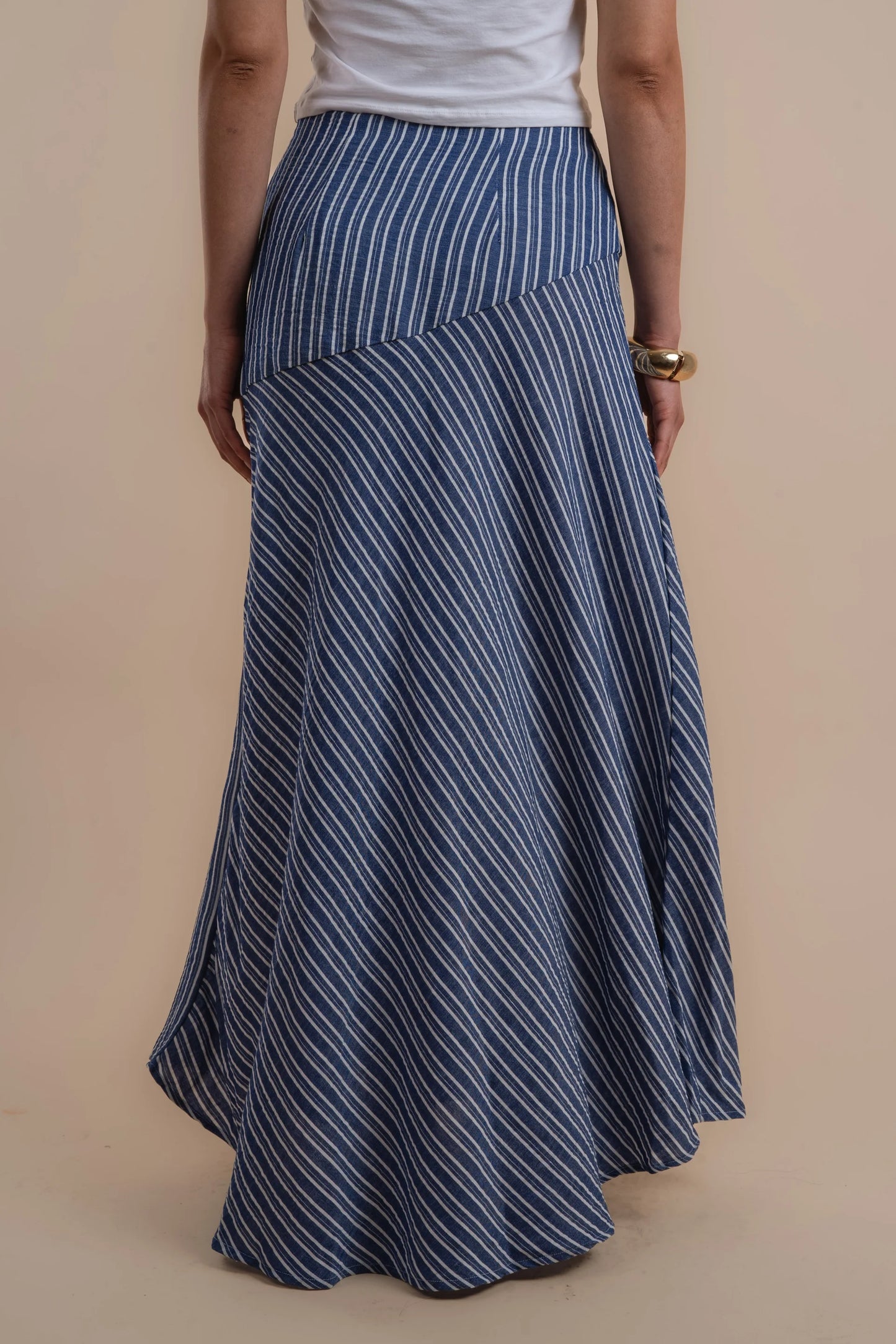 Stripes asymmetrical skirt - Nahla el alfy
