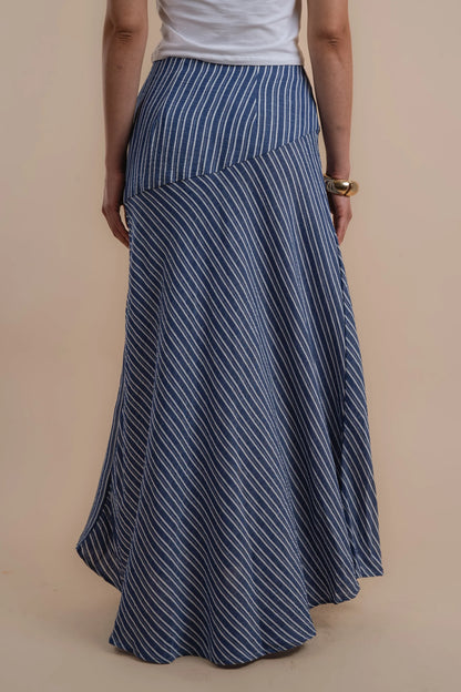 Stripes asymmetrical skirt - Nahla el alfy