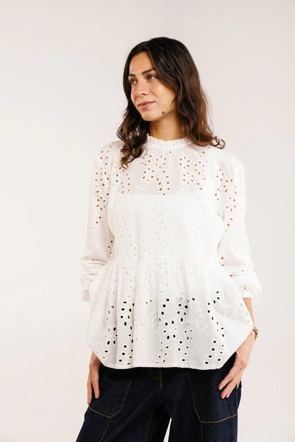 The eyelet blouse - Peach and mint