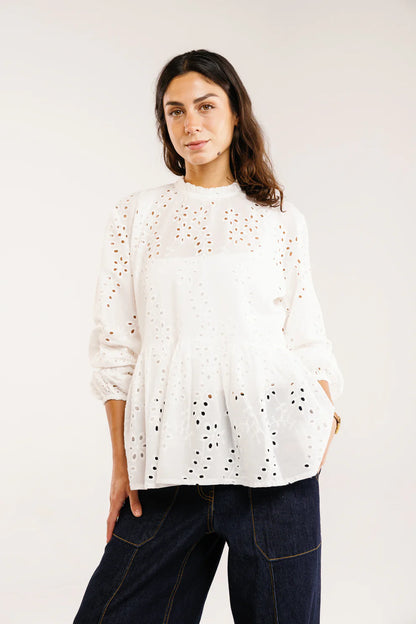 The eyelet blouse - Peach and mint