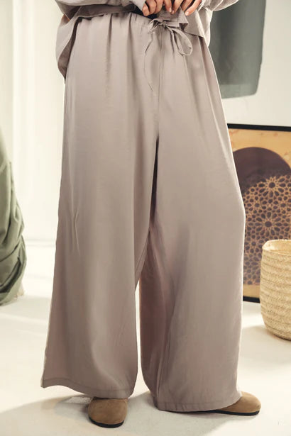 S26-P37 Wide leg copra pants - AED