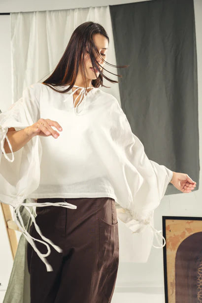S26-T49 Blouse with straw string - AED