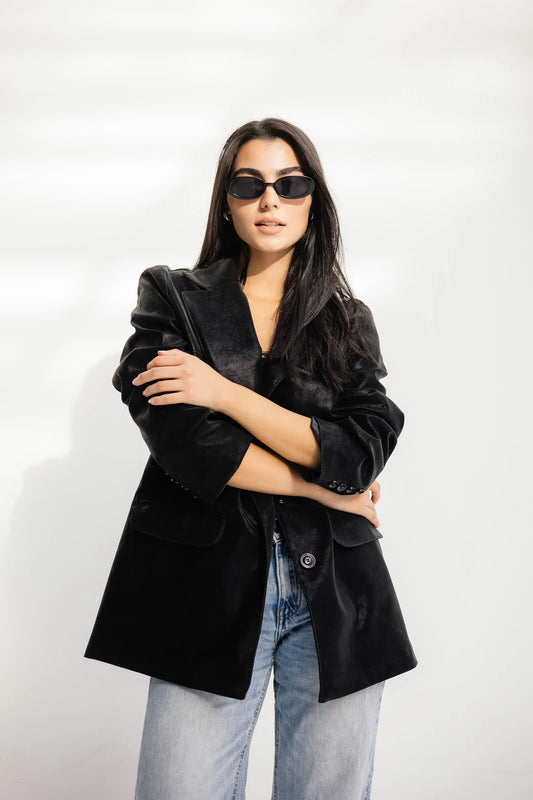 Hot leather - Dalia Omar