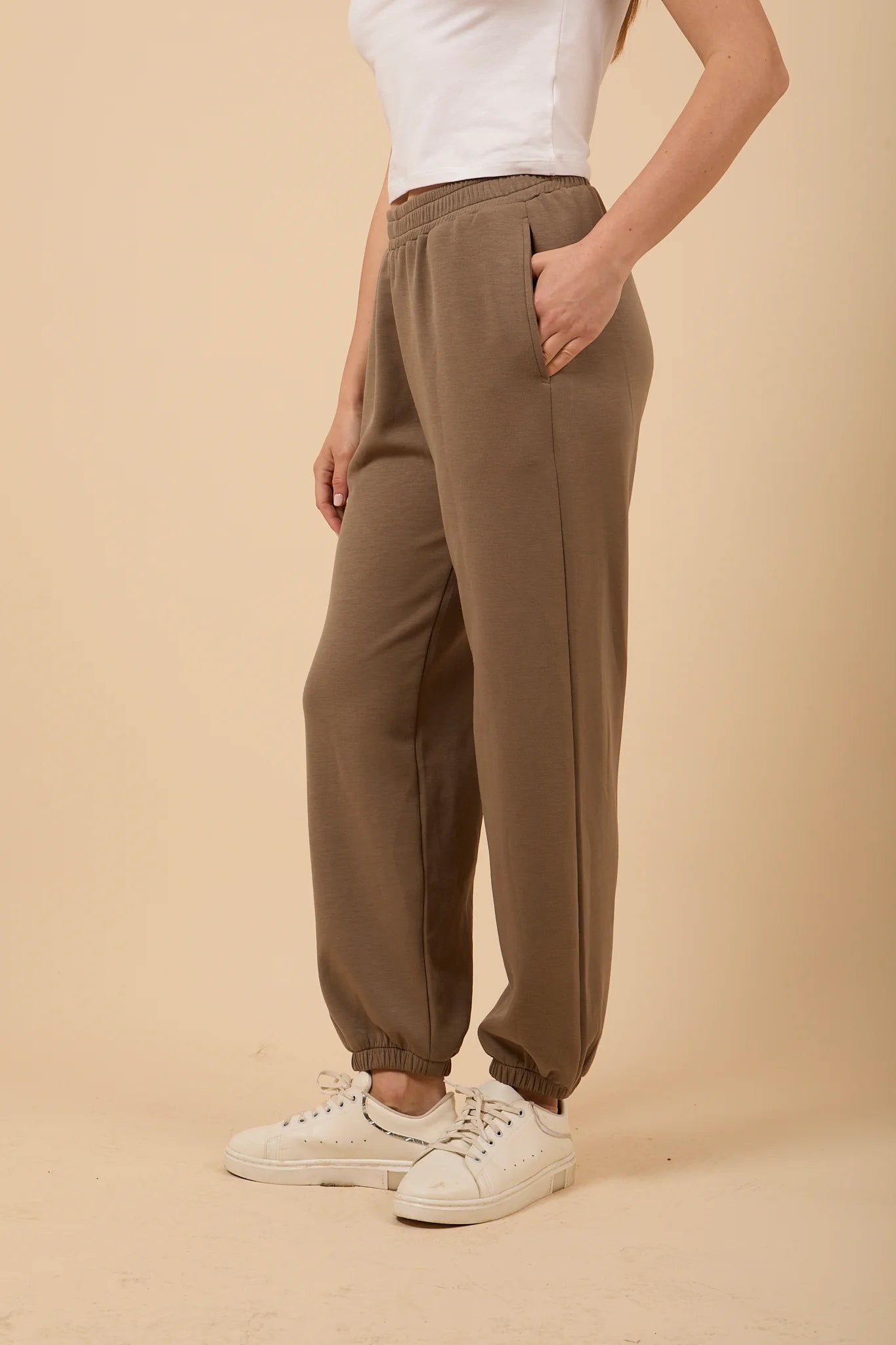 Soft touch sweatpants - Nahla el alfy