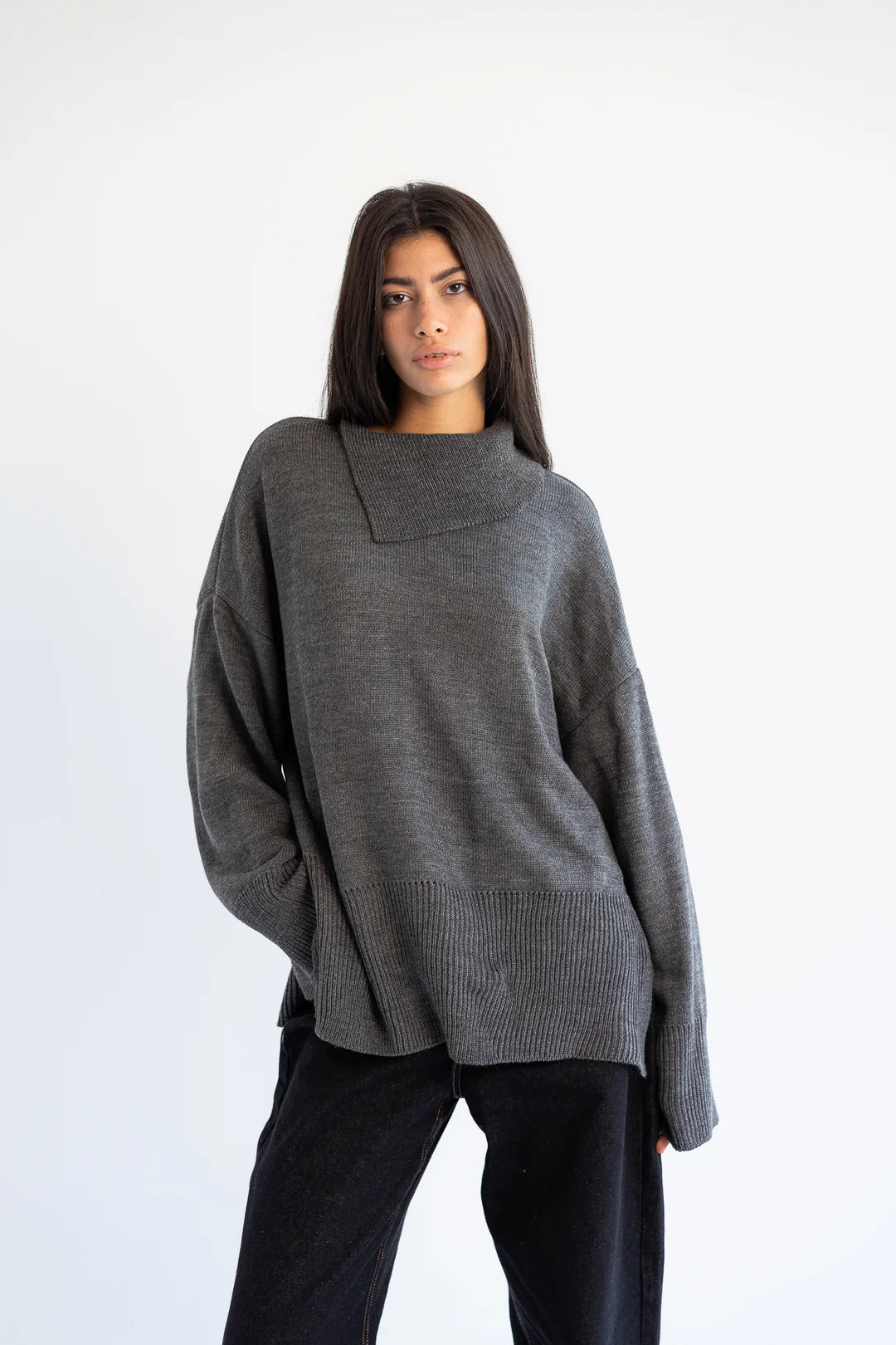 The Knitted Pullover - Lail