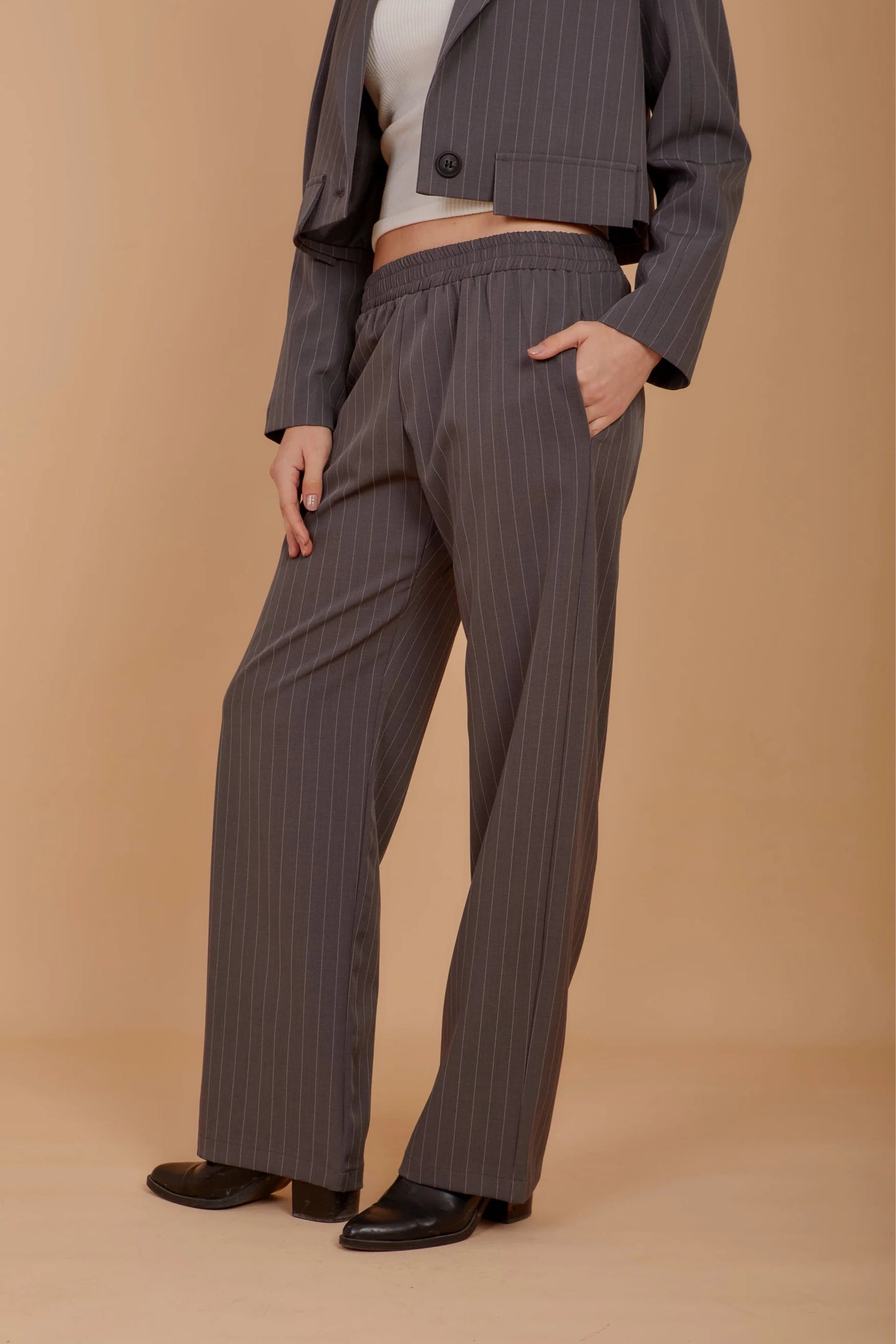 Stripes pants - Nahla el alfy