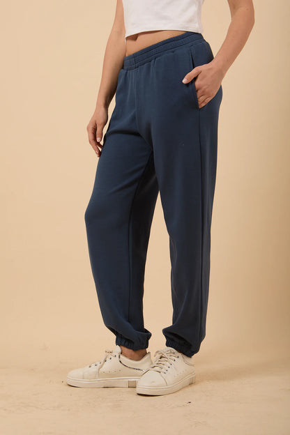 Soft touch sweatpants - Nahla el alfy