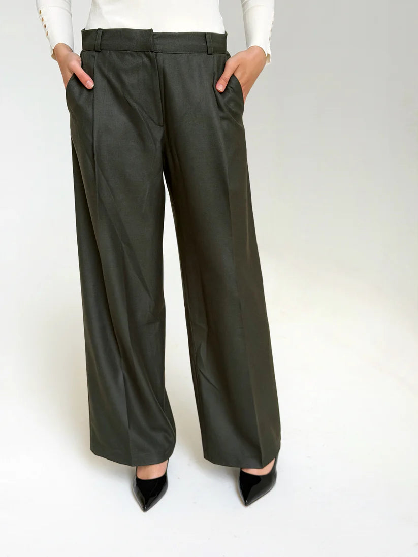 The tailored relaxed pants - Nk designs