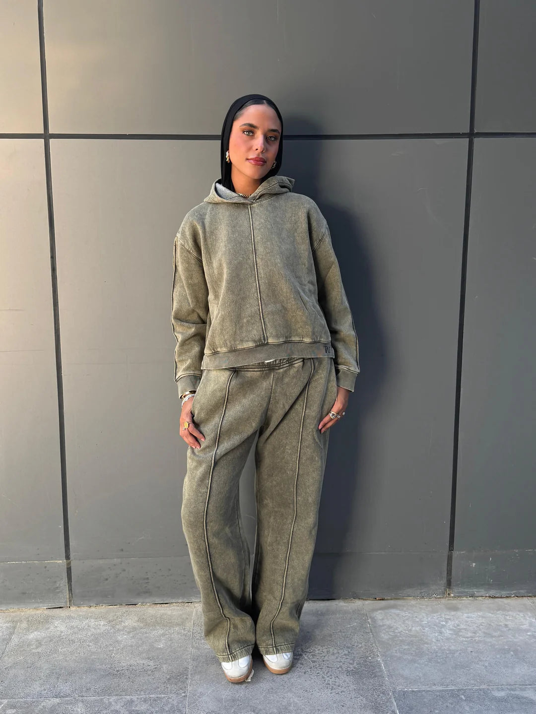 Essential Washed set - Taj Sisters