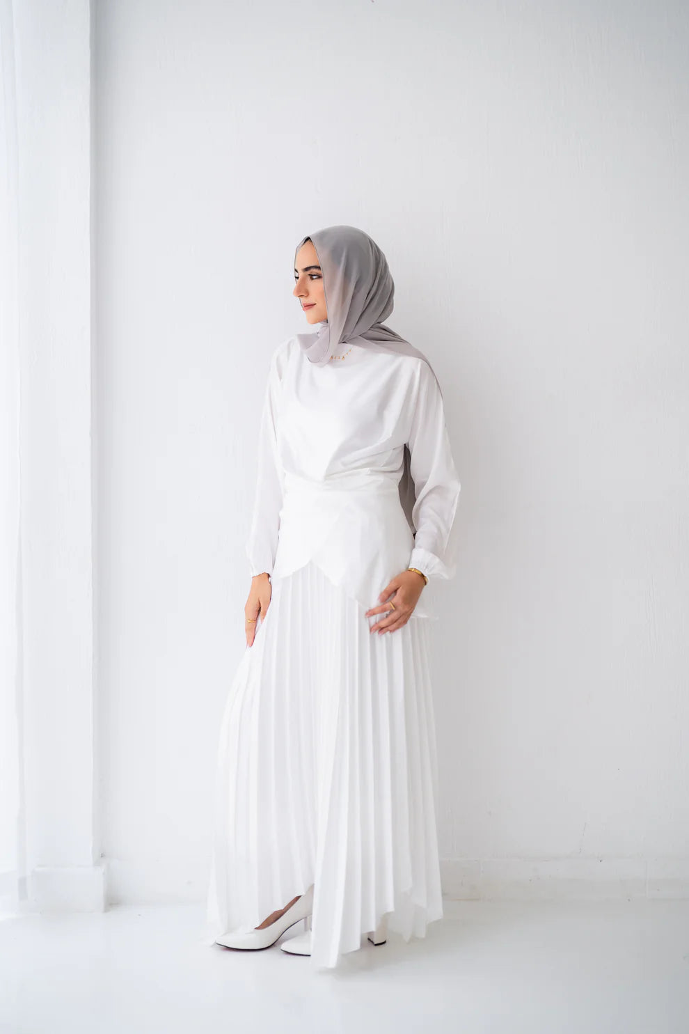 Diva Satin Set code 306 - The cape